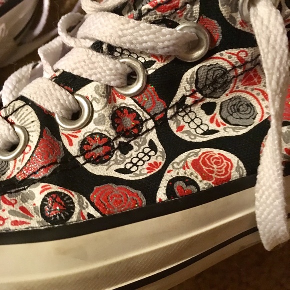 sugar skull chuck taylors